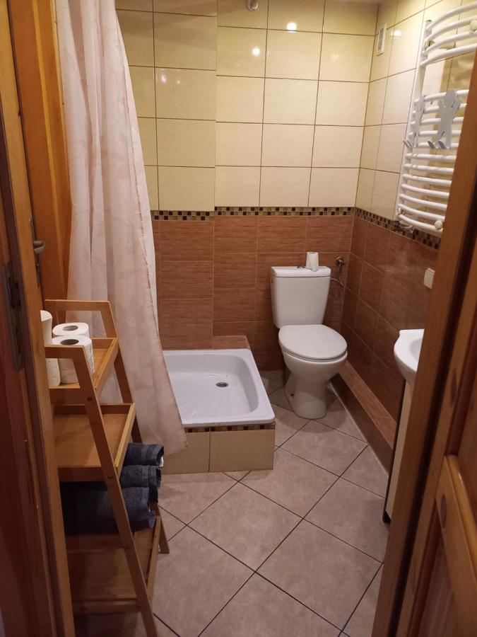 Pokoj 4 Osobowy W Centrum Gdanska Z Aneksem Kuchennym Rooms To Let מראה חיצוני תמונה